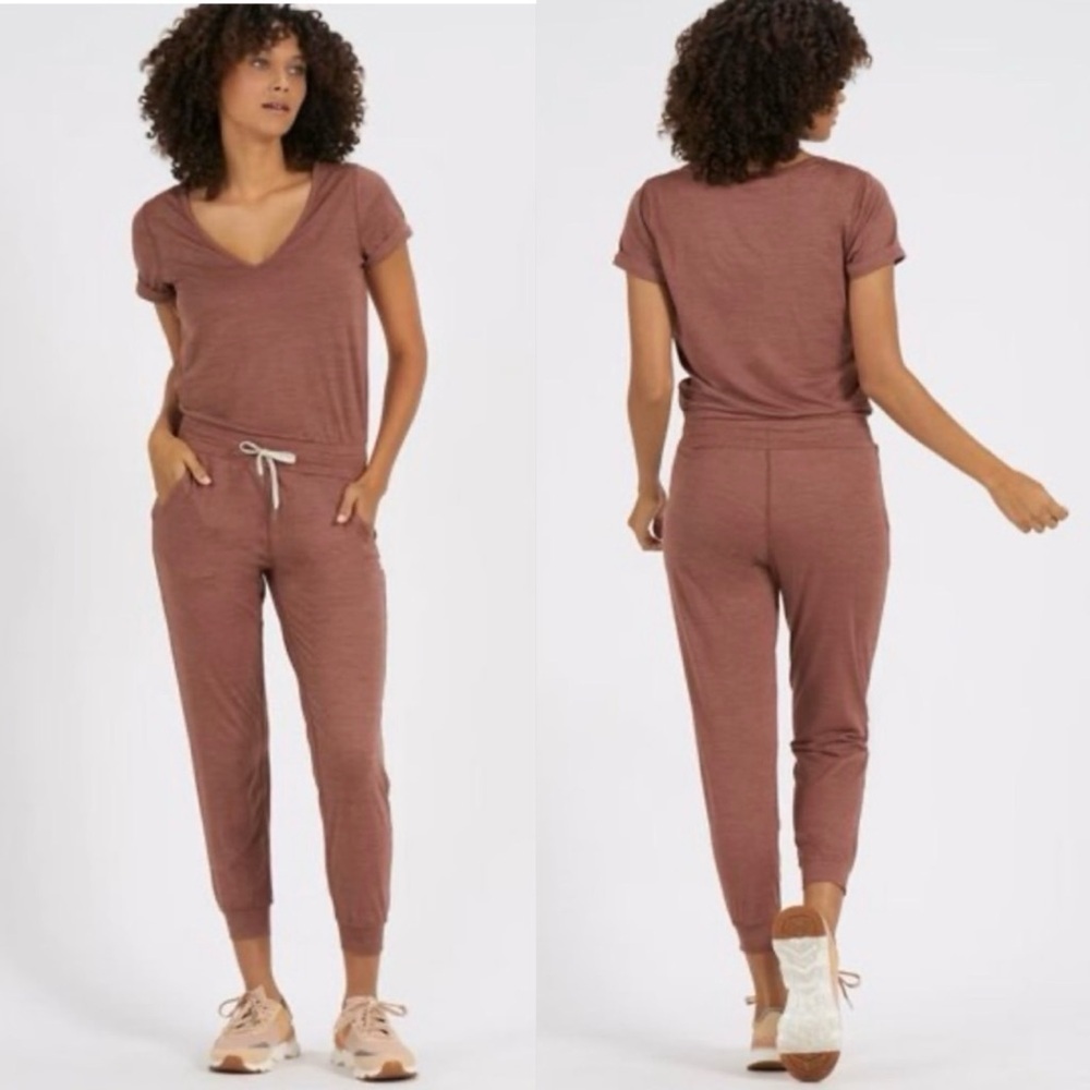 Vuori All Day Short Sleeve Jogger Jumpsuit XL
Terracotta Brown Travel Lounge
